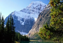 真核！世体：佩德里传球&对抗&抢断数大幅提升，是巴萨控场的关键.